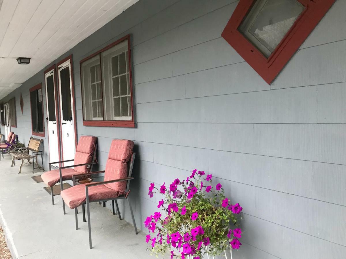 Chamber Lane Motel Round Lake Exterior foto